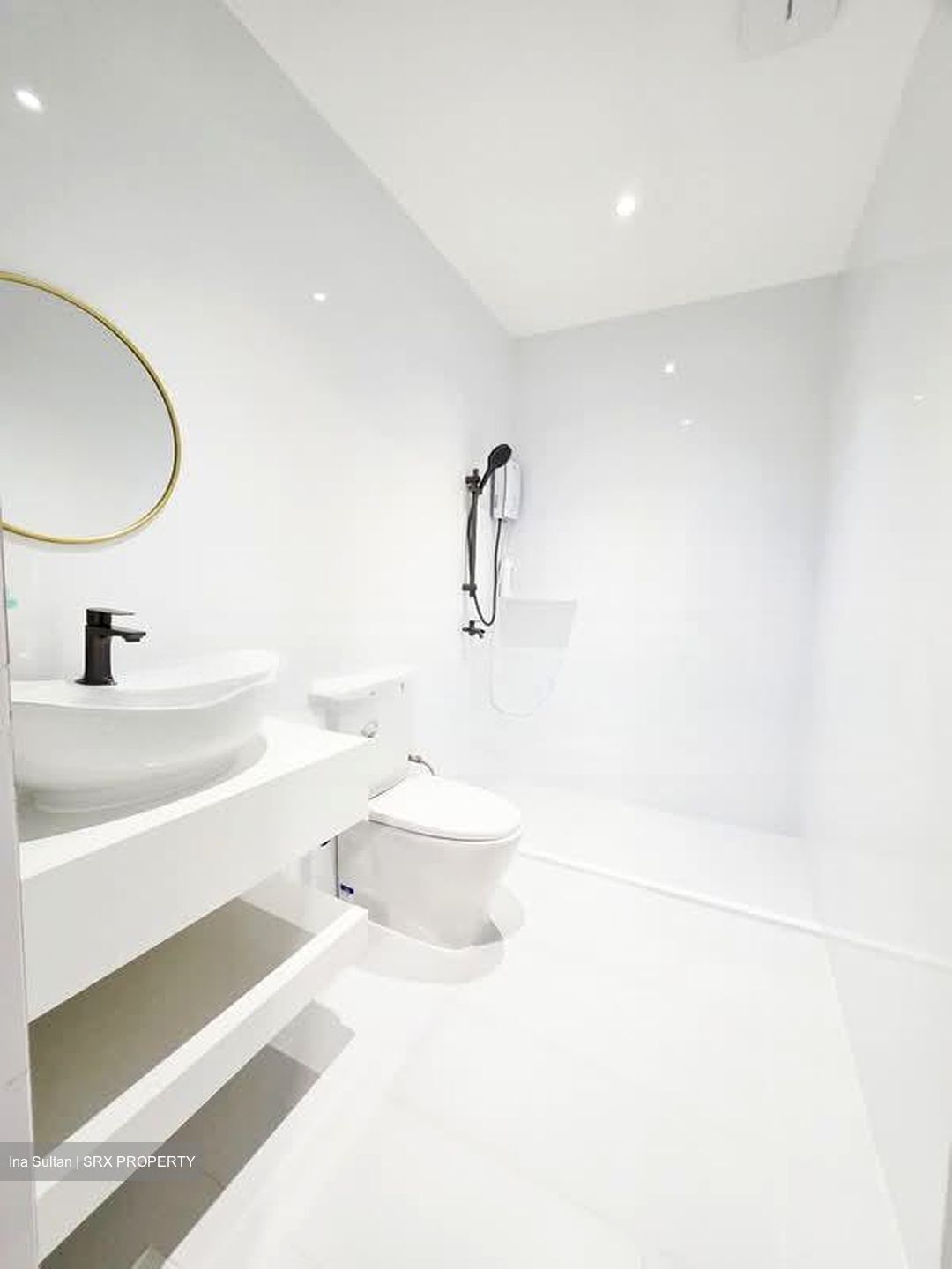 Lorong 102 Changi (D15), Terrace #562451381
